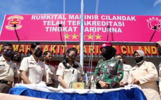 Korpri TNI Donasikan Masker dan Sembako ke Rumah Sakit TNI AL Marinir - JPNN.com