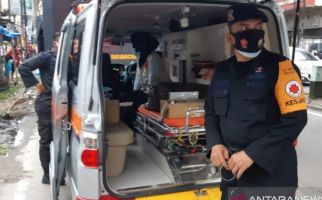 Brimob Polda Sumut Dikerahkan Membantu Korban Banjir - JPNN.com