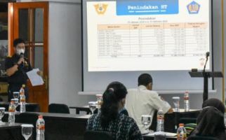 Bea Cukai Sosialisasikan Pemanfaatan DBHCHT dan Program Gempur Rokok Ilegal - JPNN.com