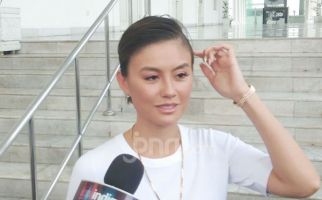 Agnez Mo Jelaskan Penyebab Tidak Hadir Saat Pemakaman Kakak Ipar - JPNN.com