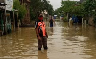 Longsor dan Banjir Terjang Cilacap, Ratusan Orang Mengungsi - JPNN.com