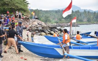 Serahkan 7 Unit Perahu Nelayan di Lampung, Begini Harapan Brigjen TNI Marinir Nuri Andrianis - JPNN.com