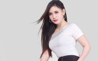 Dara Ayu Kepincut Penyanyi Malaysia - JPNN.com