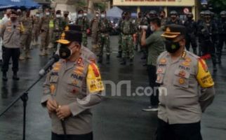 Pesan Tegas Irjen Fadil Bagi Anggota Penindak Pelanggar Prokes di Malam Tahun Baru - JPNN.com