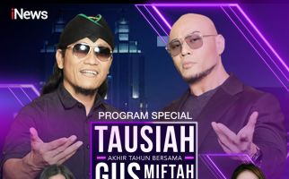 Deddy Corbuzier dan Gus Miftah Bertausiah di Malam Tahun Baru - JPNN.com