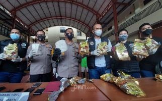 Misteri Sabu-sabu di Tangki Bensin Mobil, Polisi Curiga Bukan Berasal dari Indonesia - JPNN.com