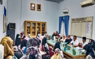 Kontrak Diputus, Puluhan Honorer RTK Mengadu ke Anggota Dewan: Tolong Beri Kami Solusi - JPNN.com