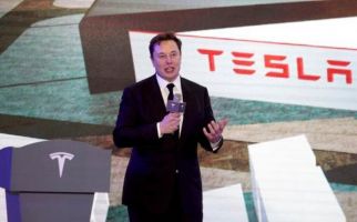 Digempur Pabrikan Tiongkok, Tesla Berencana Memproduksi Mobil Listrik Murah - JPNN.com