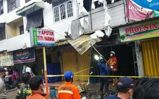Kebakaran Rumah Toko di Jalan Urip, Tiga Orang Meninggal Dunia - JPNN.com