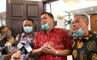 Kejagung Pilih PN Jaktim Sebagai Lokasi Persidangan Habib Rizieq, Kamil Pasha Beri Respons Begini - JPNN.com