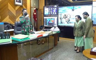 Penghormatan Terakhir KSAD untuk Letjen Herman Asaribab - JPNN.com
