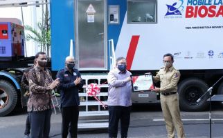 Kemenristek Hibahkan Mobile BSL-2 untuk Meningkatkan Pengujian Spesimen Covid-19 Kota Bogor - JPNN.com