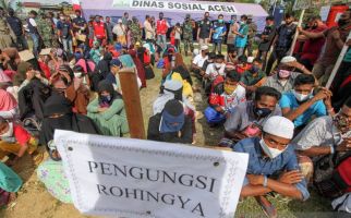 Ratusan Imigran Rohingya Melarikan Diri dari Lokasi Penampungan di Aceh - JPNN.com