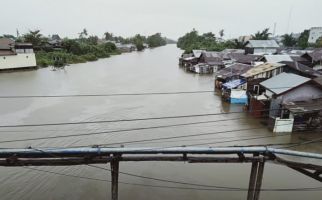 Hujan Deras Mengguyur, Kota Seribu Sungai Pun tak Kuasa Membendung Banjir - JPNN.com
