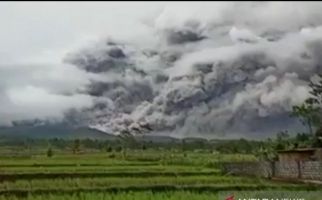 Gunung Semeru Batuk-batuk Lagi, PVMBG Imbau Masyarakat Waspada - JPNN.com