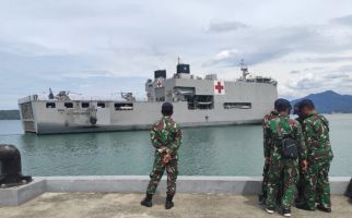 Alhamdulillah, Rumah Sakit Terapung TNI AL Bersandar di Mamuju - JPNN.com