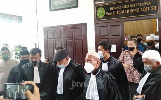 Alasan Kubu Gus Nur Tak Ajukan Eksepsi, Kalimat Terakhir Eggi Sudjana Menohok - JPNN.com