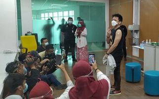 Ariel Noah dan Risa Saraswati Sama-sama Mengantuk, Nggak Ada Apa-apa - JPNN.com