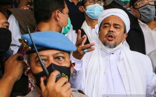 Begini Aktivitas Habib Rizieq Selama Ditahan Dua Bulan, Sungguh Mulia - JPNN.com