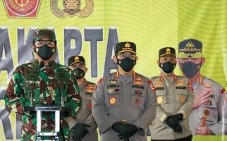 Didampingi Kapolri Jenderal Sigit, Panglima: Ini Bukti Nyata TNI Selalu Berada di Garis Depan - JPNN.com