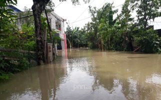 Siaga 1, Kota Bekasi Mulai Tergenang Banjir - JPNN.com