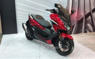 Setelah PCX 160, AHM Segarkan Tampilan Honda Forza, Sebegini Harganya - JPNN.com