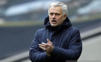 Sikap Mourinho Setelah Spurs Menghancurkan West Brom, Semringahnya itu Lho! - JPNN.com