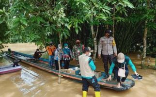 Pak Camat Sebut Banjir Parah di Perbatasan Akibat Kiriman Air dari Malaysia - JPNN.com