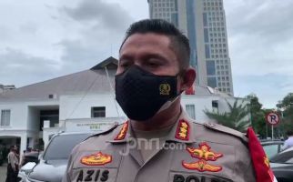 Polisi Amankan Pria Bawa Pisau ke Markas Polres Jakarta Selatan - JPNN.com