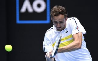 Pertarungan Utama Medvedev di Australian Open Ternyata Saat Masuk Kamar Hotel - JPNN.com