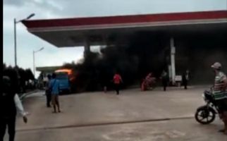 Minibus Ludes Terbakar Saat Isi BBM di SPBU, Bocah 6 Tahun Tewas Mengenaskan - JPNN.com