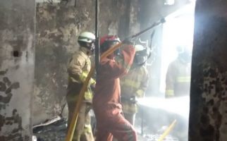 Tabung Gas Meledak di Jaktim, Korban Dilarikan Rumah Sakit - JPNN.com