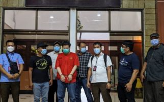 Detik-detik Penangkapan Buronan Markus Suryawan, Tangannya Langsung Diborgol - JPNN.com