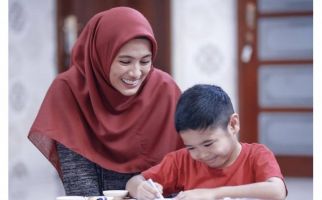 Kiat Alyssa Soebandono Penuhi Kebutuhan Anak selama Pandemi - JPNN.com