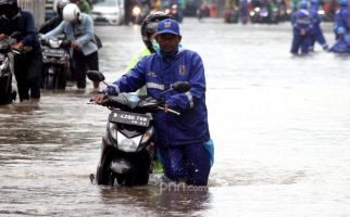 Sepeda Motor Mogok Akibat Terendam Banjir, Cek 4 Komponen Ini - JPNN.com