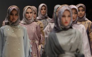 Tren Fesyen Berubah, Bahan yang Nyaman dengan Kulit Jadi Pilihan - JPNN.com