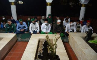 Jelang Muscab, Pengurus PKB Jakarta Berziarah ke Makam Habaib dan Pejuang - JPNN.com