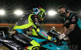 Valentino Rossi Keluhkan Sasis Baru di Motor Petronas Yamaha - JPNN.com