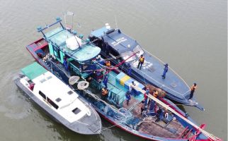 Bea Cukai dan Korpolairud Baharkam Gelar Patroli Laut di Wilayah Pesisir Timur Sumatera - JPNN.com