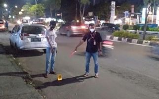 Marak Aksi Kriminalitas di Pusat Kota Cirebon, Polisi Diarak-Ditelanjangi Geng Motor, Satpam Bank Disiksa - JPNN.com