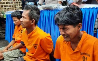 Terancam Hukuman Penjara Seumur Hidup, Pelaku Pembunuhan Sadis Ini Menangis, Lihat Tuh... - JPNN.com