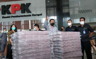 Lihat Nih, Gepokan Duit yang Disita dari Kasus Korupsi Edhy Prabowo - JPNN.com