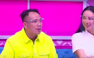 Dikabarkan Bakal Bercerai, Vicky Prasetyo: Mereka Sudah Membuang Waktu untuk Memikirkan Kami - JPNN.com