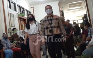 Suami Absen di Sidang Cerai, Wulan Guritno: Saya Mewakili - JPNN.com