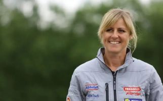Pembalap Wanita Berjuluk Queen of The Nurburgring Meninggal Dunia - JPNN.com