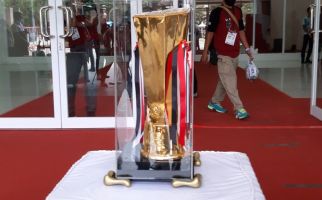 Begini Makna Warna Emas pada Trofi Piala Menpora 2021 - JPNN.com