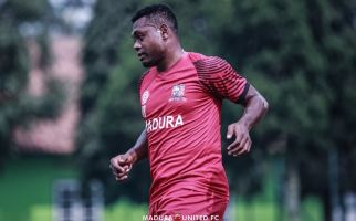 Baru Berduka, Pemain MU itu Tetap Bela Klub saat Lawan Persela - JPNN.com