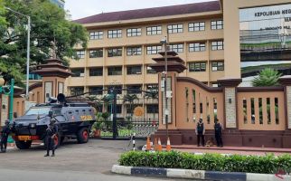Keputusan Polisi Tembak Mati Teroris di Mabes Polri Sudah Tepat - JPNN.com