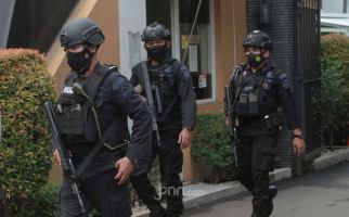 Total Ada 6 Terduga Teroris yang Digulung Tim Densus 88 di Jatim - JPNN.com