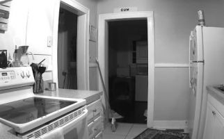 Suara Misterius di Dapur Terdengar Menyeramkan: Mengapa Aku Tak Bisa Mati - JPNN.com